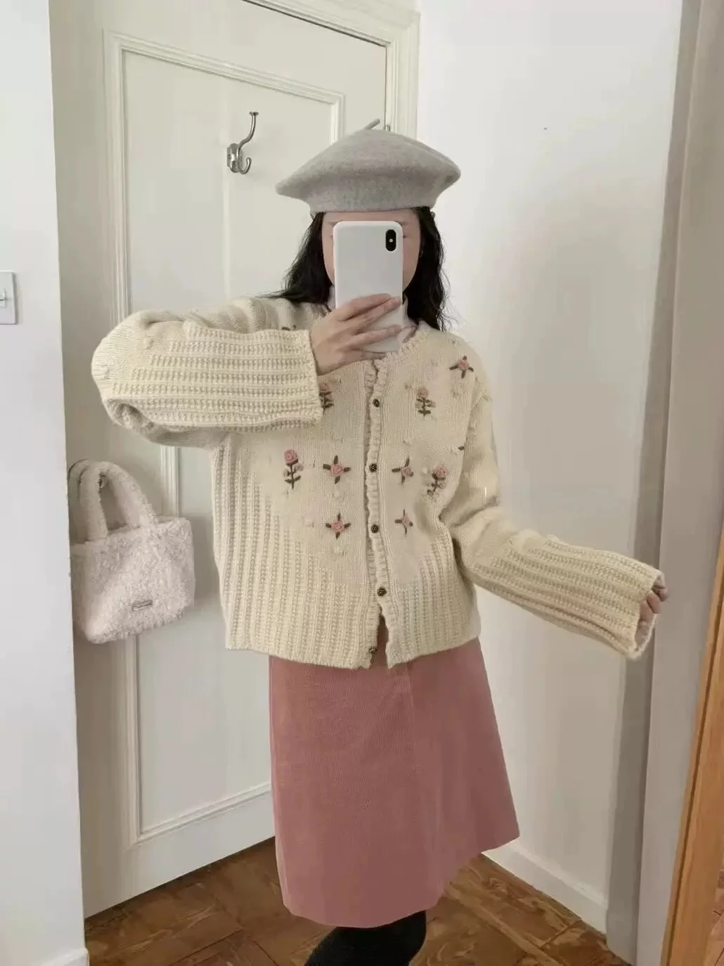 

Sweet Rose Knitted Sweater Cardigan 2026 New Women's Healing Artistic Loose Fit Knitwear round Neck Long Sleeve Plant Floral ...