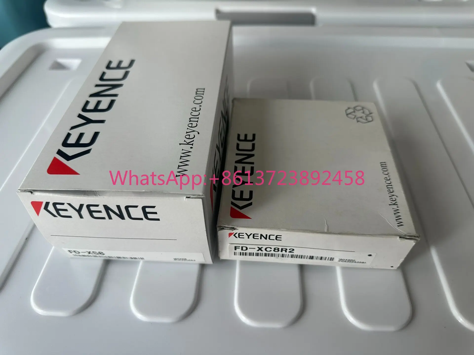 

KEYENCE FD-XS8 FD-XC8R2 New Original Imported Sensor