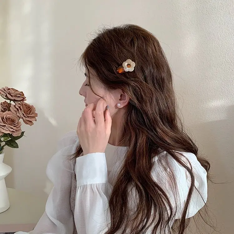 

Teen Girls Hair Accessories 2PCS Duckbill Flower Clips Side Back Styling Premium Non-Slip hair clips for women