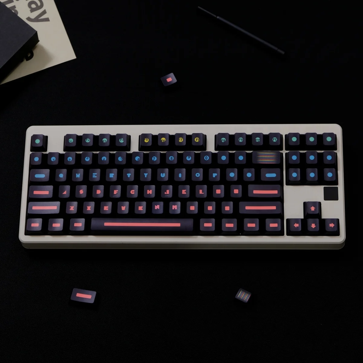 Qiankun side engraved PBT original height, thermal sublimation, mechanical keyboard cap wooting drunk deer, rain 75