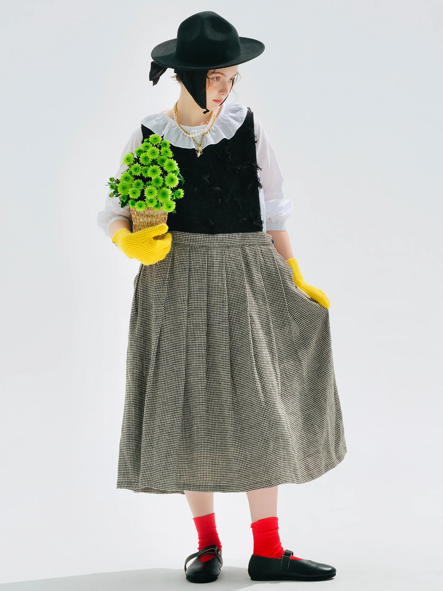 Czarna sukienka bez rękawów w stylu vintage z wzorem w kratę Świetna na randki kawowe Super stylowa 255189