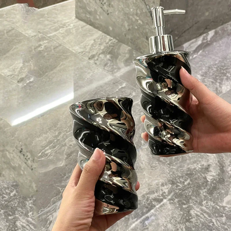 3-piece Ceramic Mug Emulsion Bottle Diatom Mud Pad Silver-plated Ceramic Bathroom Products Bathroom Decoration Modern