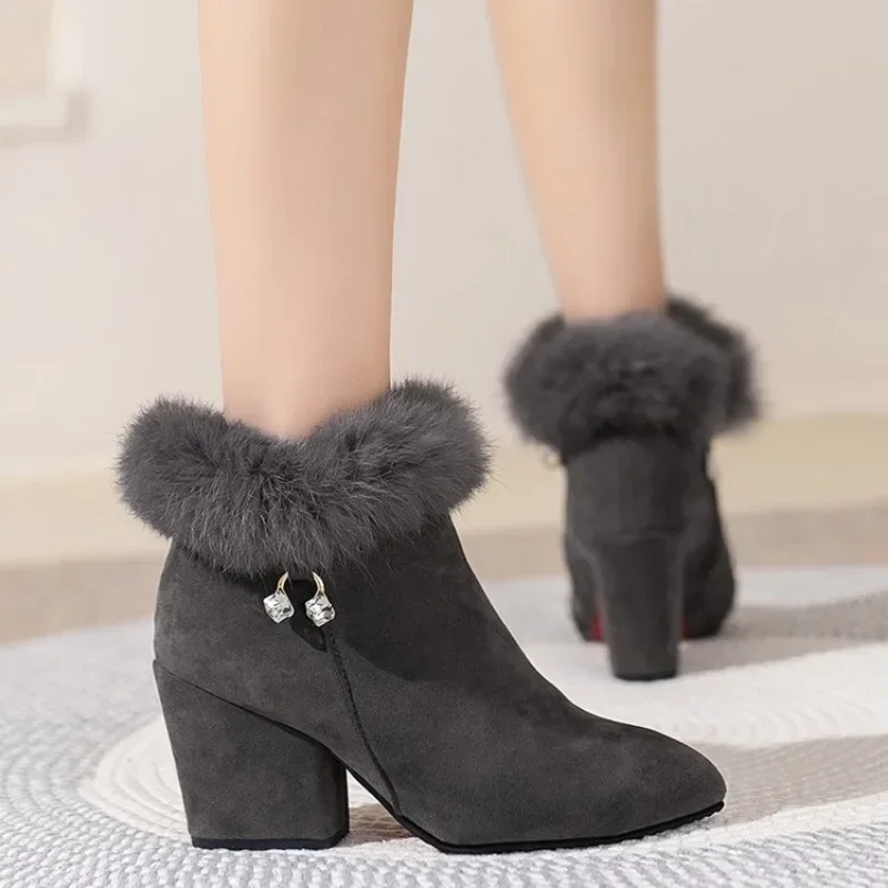 Botas de piel para mujer, botines puntiagudos cálidos, sexys, cómodos, invierno, 2023