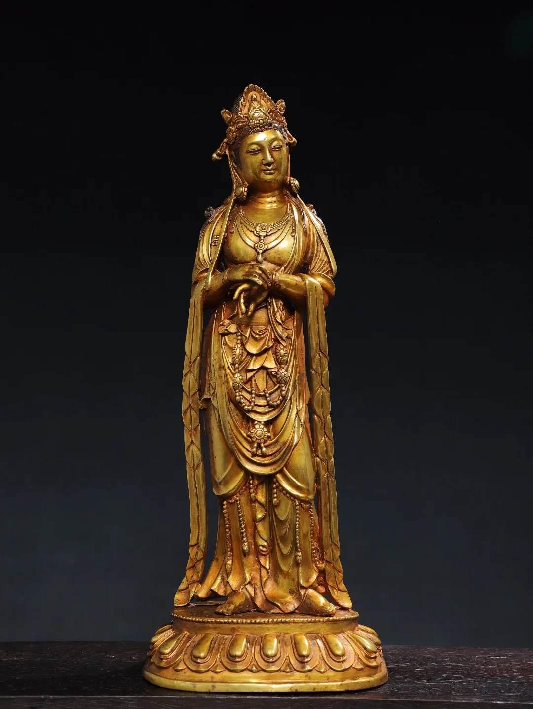 

19"Tibetan Temple Collection Old Bronze Gilded Guanyin Bodhisattva Standing Buddha Lotus Platform Worship Hall Town house