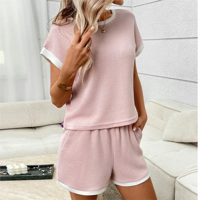 

Сшитые детали ​ ​ Комплект из двух предметов: топ с круглым вырезом и короткими рукавами, шорты с эластичной талией. Женский универсальный комплект для пляжа, кемпинга и отдыха.