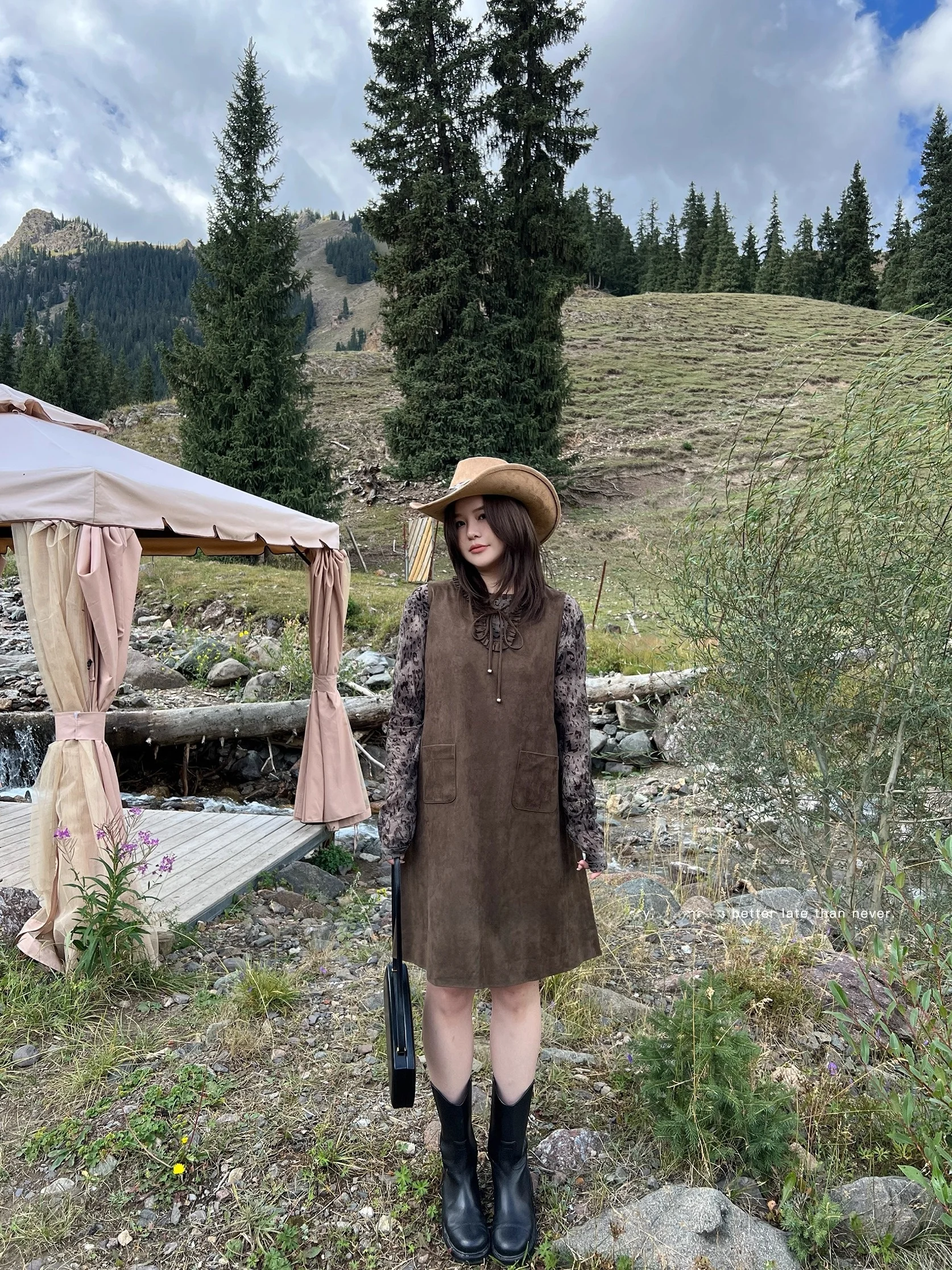 

Платье-халат JoJo Private Label из чистого замшевого бархата для полных женщин, длинное, с V-образным вырезом, дышащее, для осеннего сезона