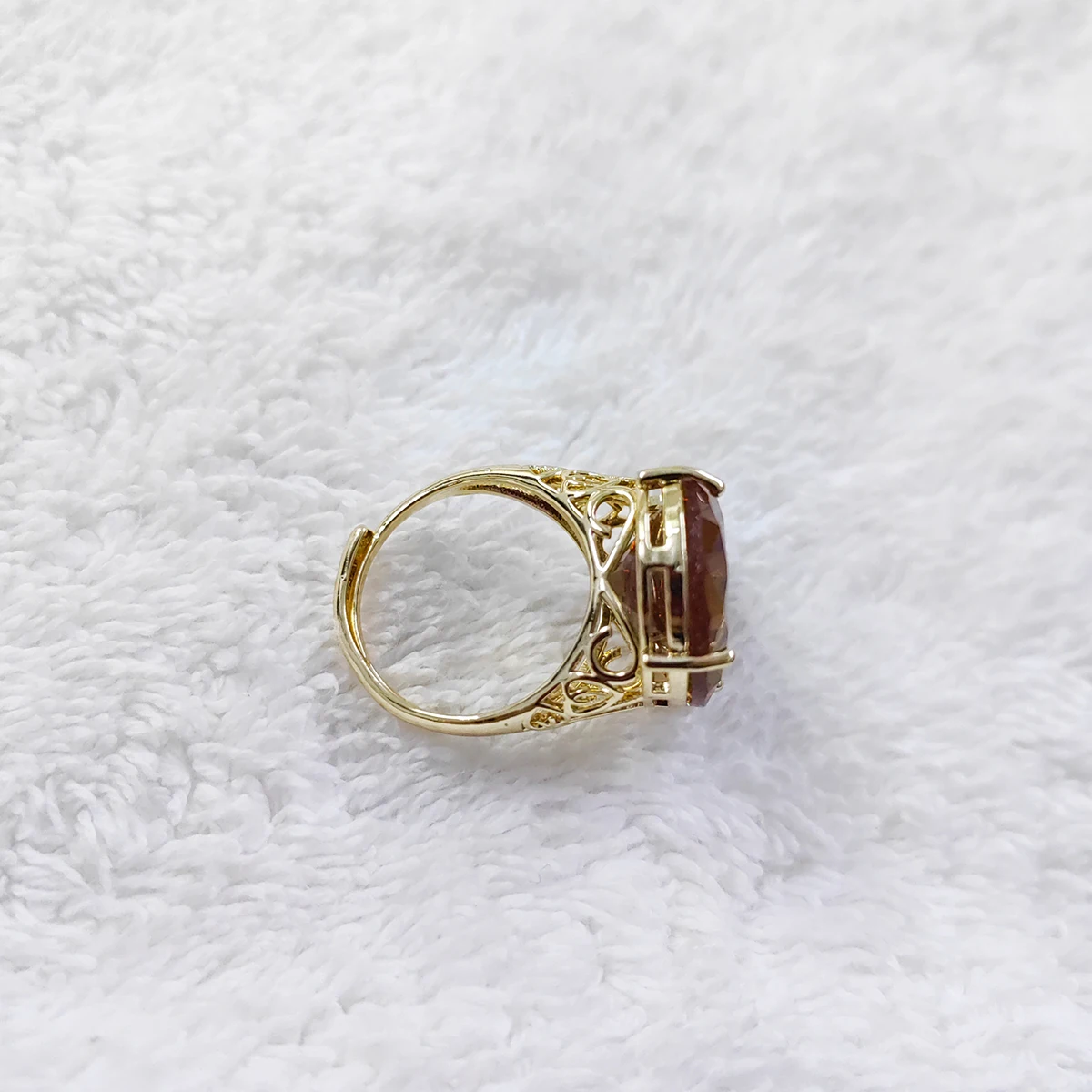 Women's Color Changing Sultanite Oval Ring