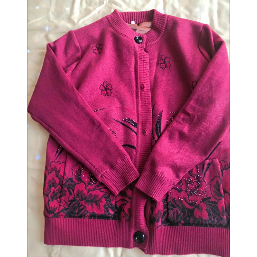 

Вязаный кардиган для мам среднего возраста, свитер, пальто, осень-зима, женский трикотаж, топы, женский зимний бархатный свитер 5XL W64