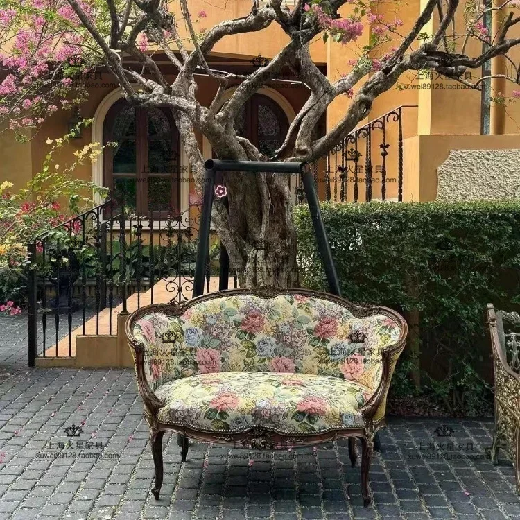 A D06 French Retro …