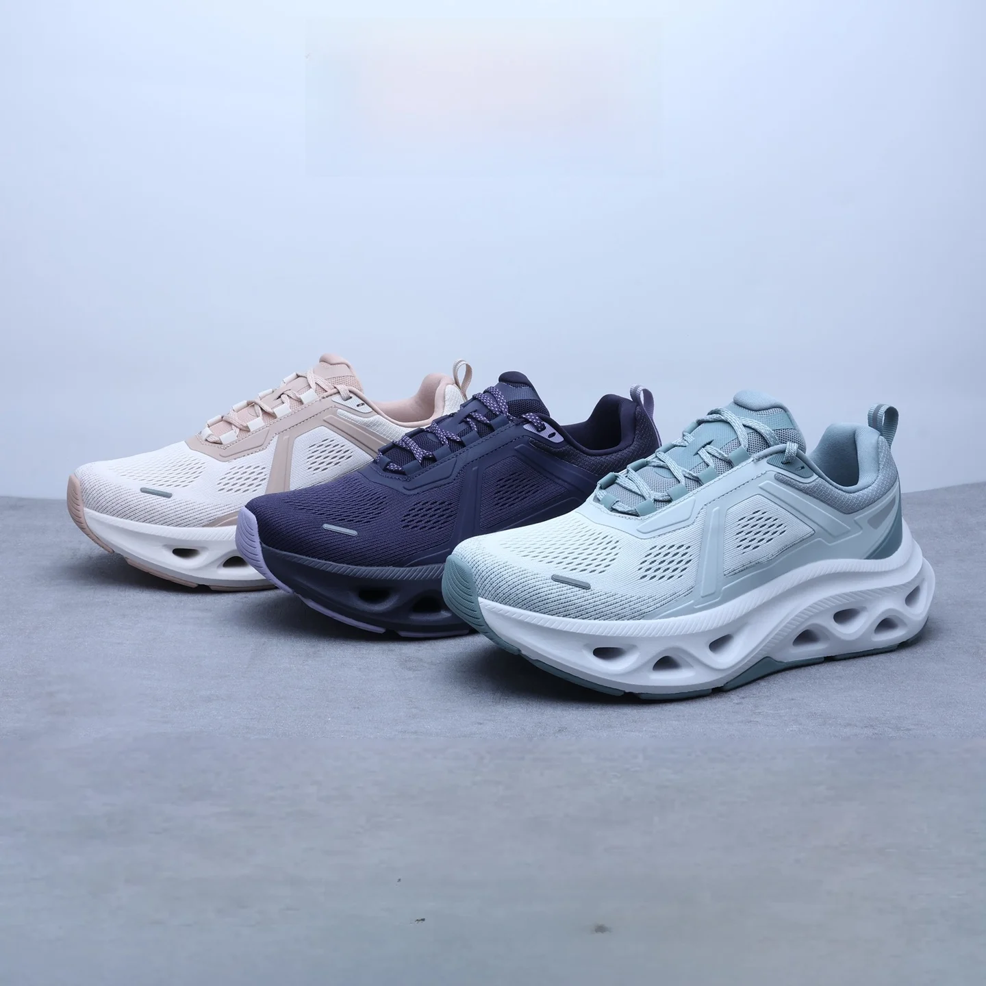 outdoor-casual-unisex-couple-style-hollow-out-anti-slip-thick-bottom-running-shoes-breathable-comfortable-sports-shoes