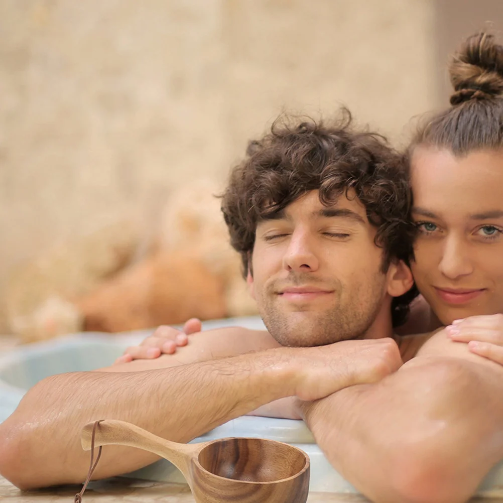 2 قطعة مغرفة حمام ملعقة مغرفة مياه خشبية مقبض طويل لساونا دش الحمام سبا استخدام أداة غمس منزلية متعددة الوظائف