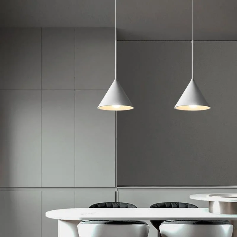 Restaurant chandelier three-head Macaron restaurant light modern simple bar chandelier dining table light dining room light