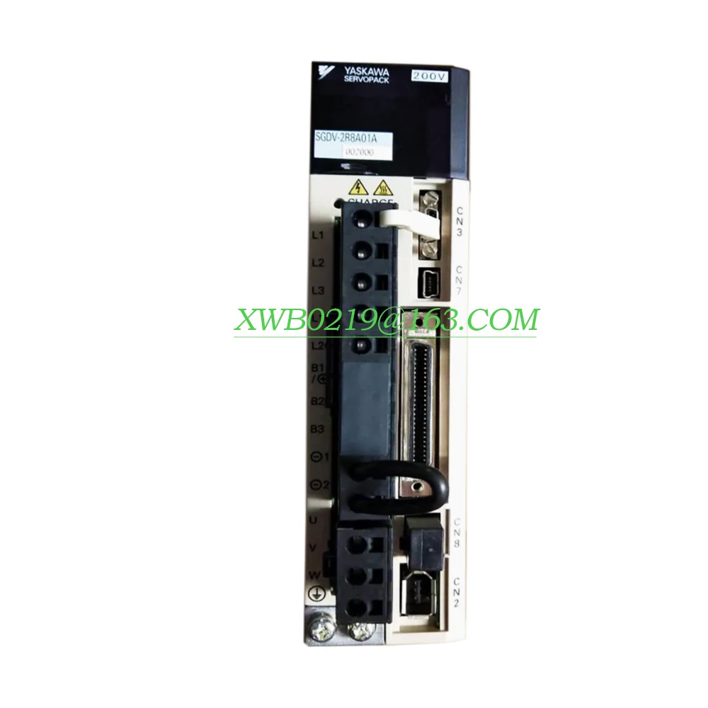 سائق سيرفو أصلي جديد 100% SGDV-2R8A01A