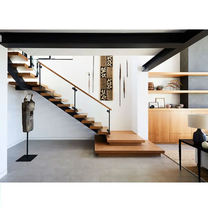 Personalizzazione delle scale per scale domestiche con ringhiera per scale diritte. Disegni moderni di scale in legno per interni a forma di U in ferro battuto
