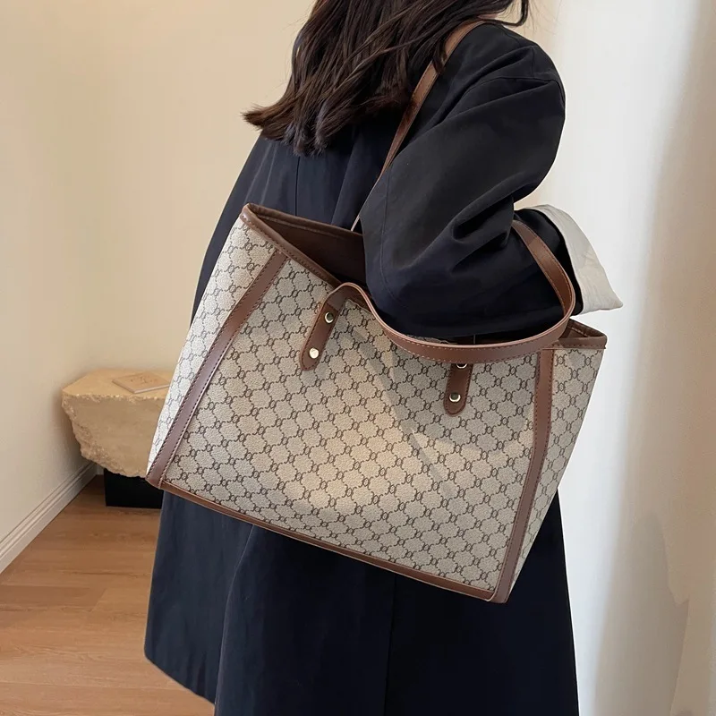 Moda feminina clássico grande capacidade casual commuter saco multifuncional bolsa de viagem