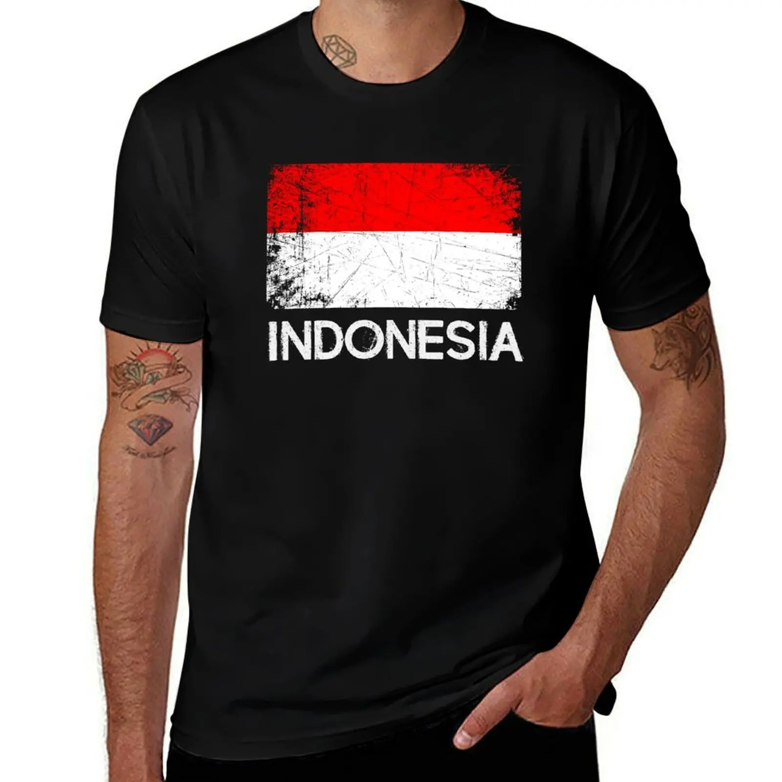 

Indonesian Flag Design | Vintage Made In Indonesia Gift T-Shirt Minimalist Casual Short Sleeve Top