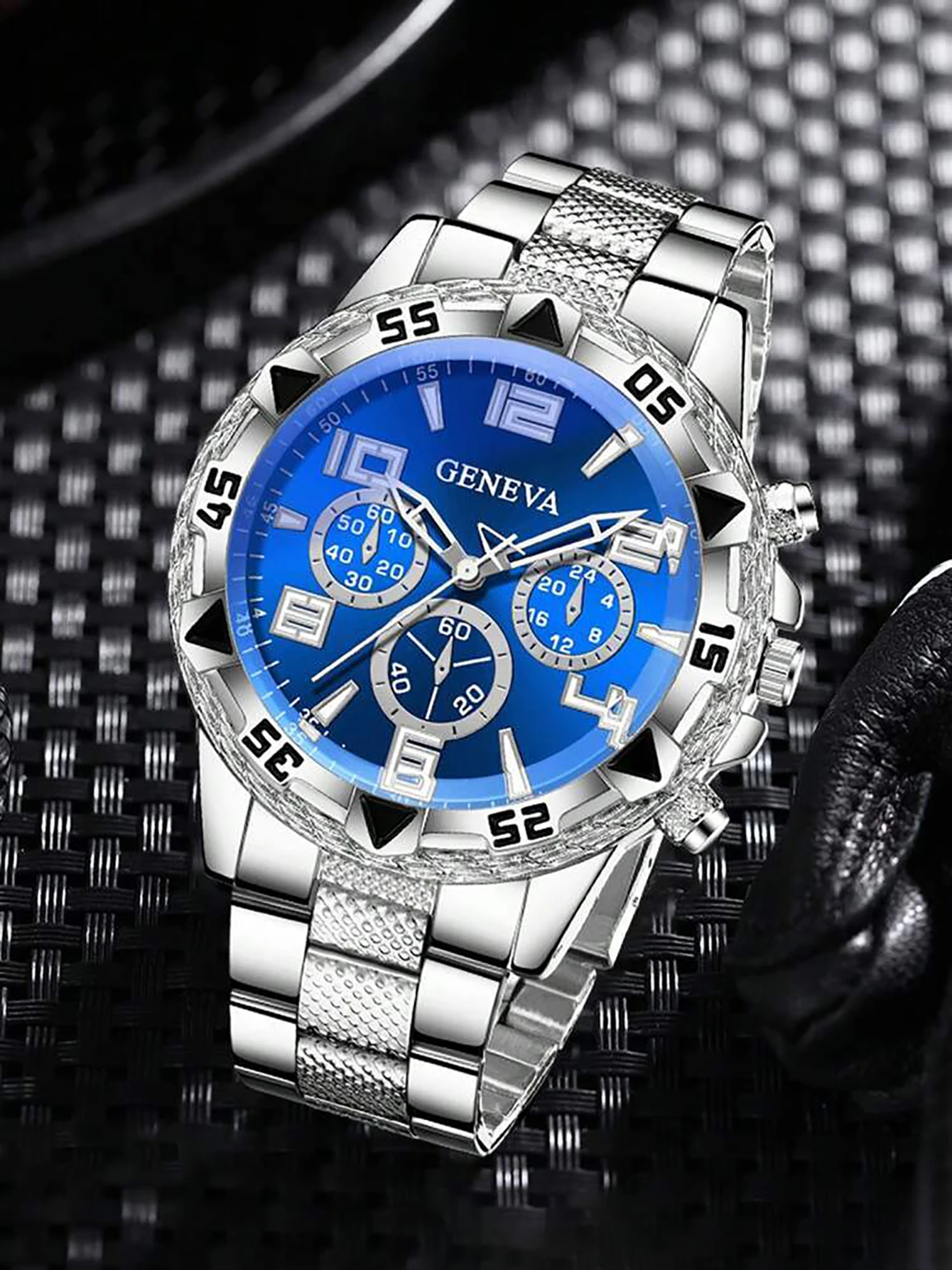 ساعة كوارتز رجالية فضية وزرقاء مع سوار وقلادة، هدية عصرية لعيد الأب لا تشمل الصندوق