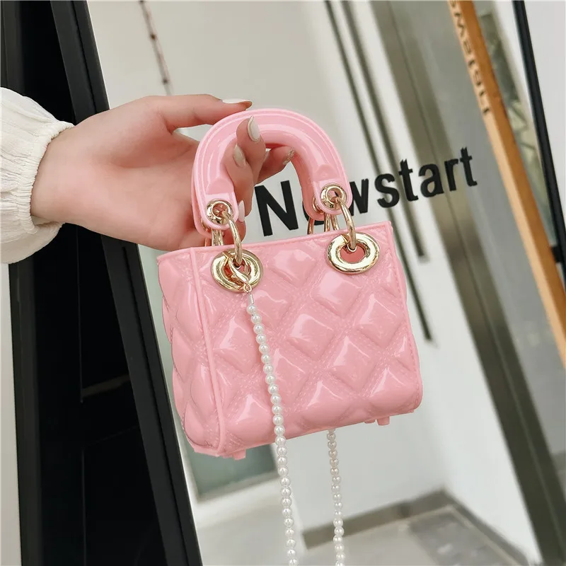 

Summer 2025 Mini Argyle Candy Crossbody Bag for Kids & Girls Pearl Chain Shoulder Women's PVC Material Stylish Bag