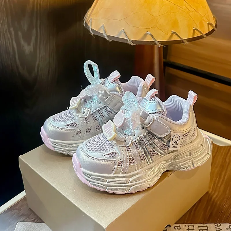

Детская спортивная обувь, кроссовки для бега для девочек на толстой мягкой подошве, стиль принцессы, новинка 2024, модные детские кроссовки с кошачьей рыбой, милые