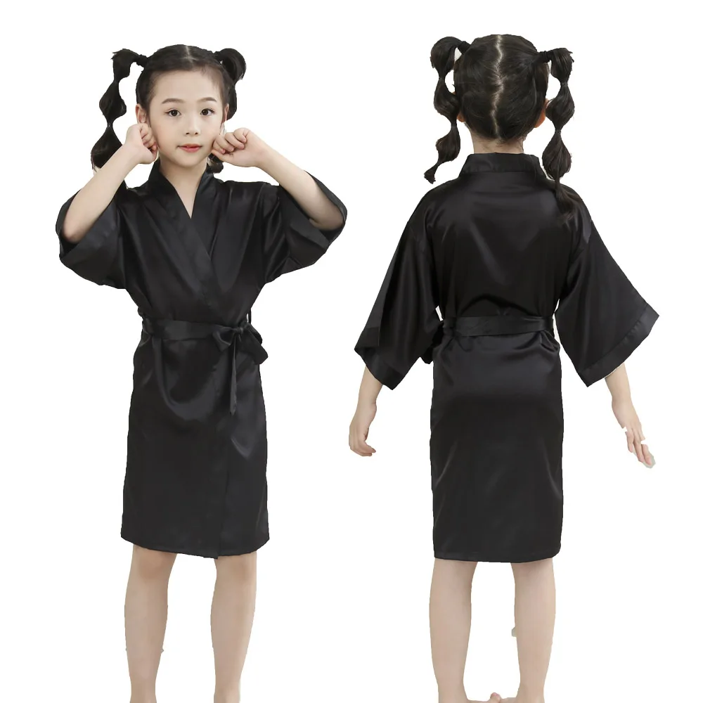 Summer Girls Silk Robe Solid Color Children's Pajamas Soft Kids Bathrobe Girls Satin Robe Teenager Kids Kimonos Bridemaid Gowns