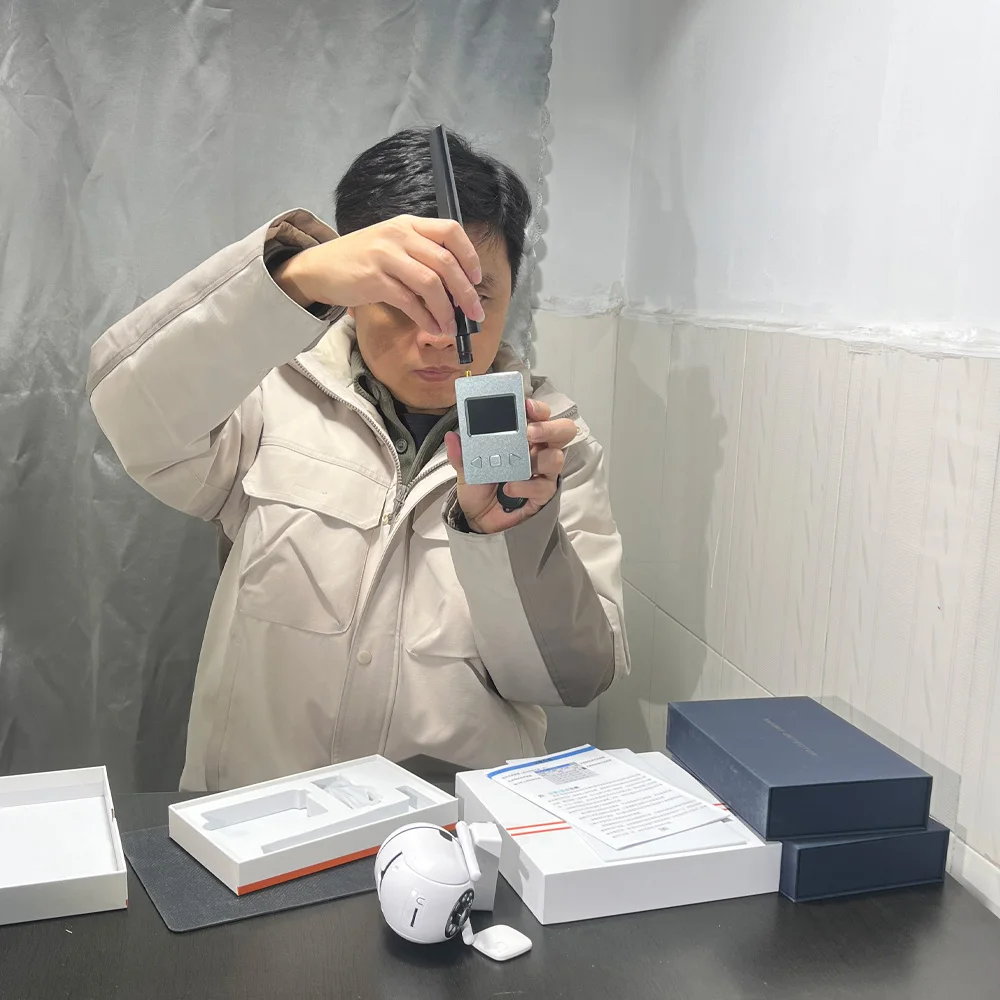 

Усовершенствованный детектор GPS-трекеров DS-996PRO - с функцией записи/воспроизведения сигналов, обнаруживает автомобильные локаторы, шпионские камеры, 2-дюймовый цветной дисплей