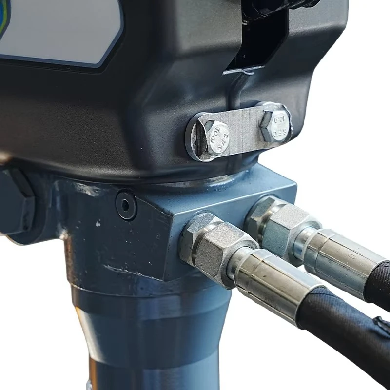 Lightweight hydraulic impact hammer drill with vibration damping and hydraulic fracture functions for easy pickup of attachments