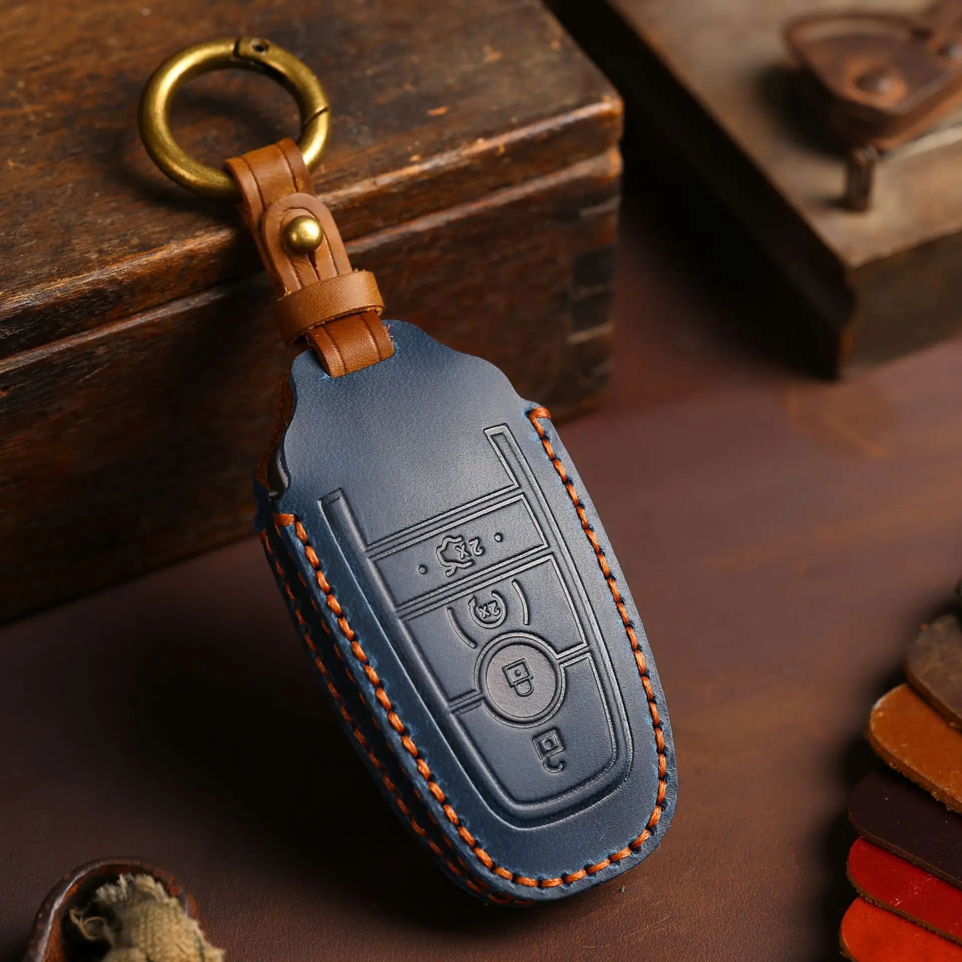 

Leather Car Remote Key Cover Case Holder shell Chain Fob For Ford New Mondeo Focus EVOS Escape Edge Explorer F-150 Mustang 2025