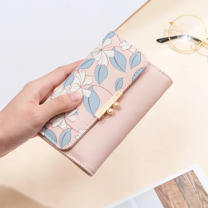 Women's Large Capacity Wallet Tri-Fold Coin Purse Cute Small Short Fashionable Money Organizer