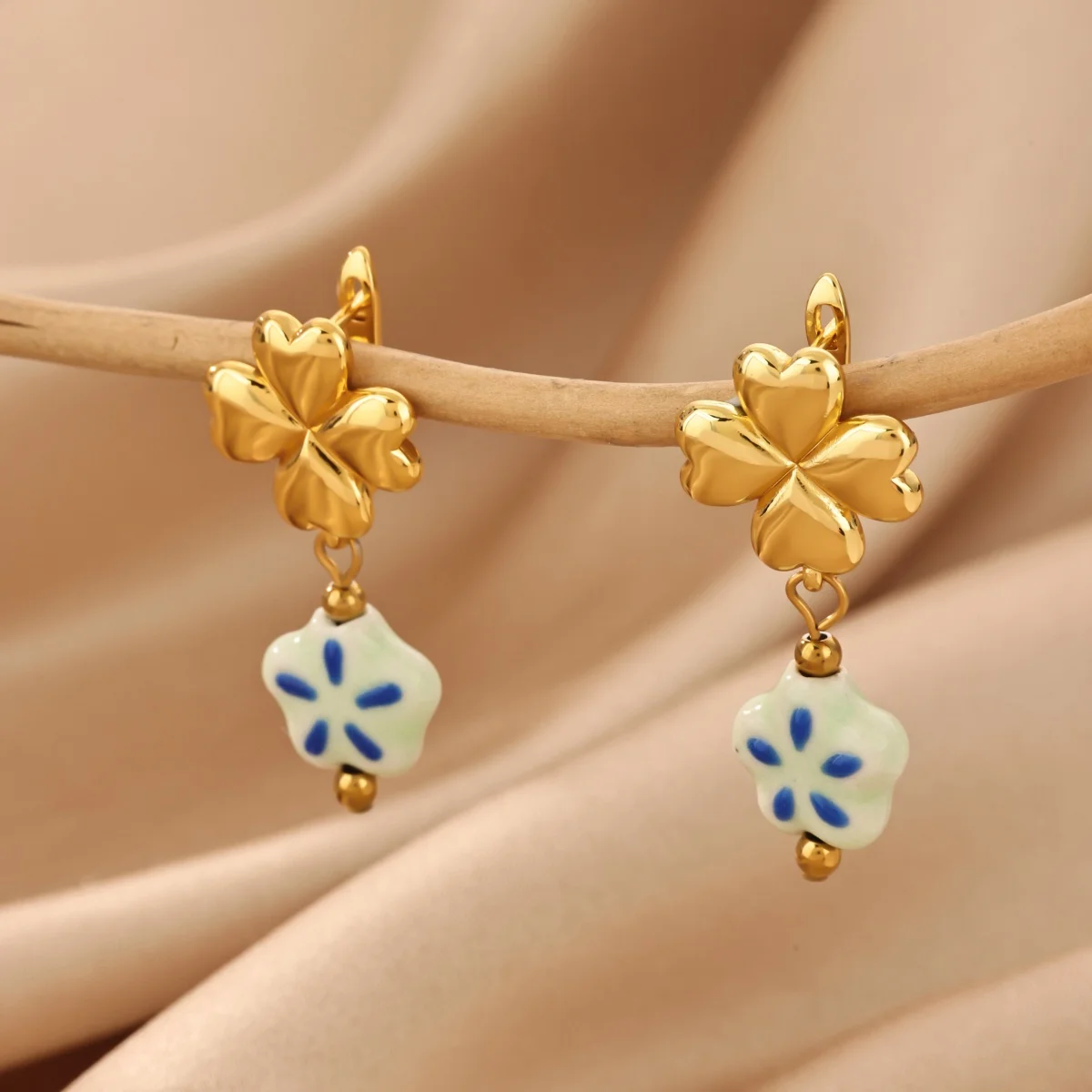 Lucky Four Leaf Clover Ceramic Flower Dangle Earrings For Women Gold Color Stainless Steel Earring Wedding Christmas Jewelry