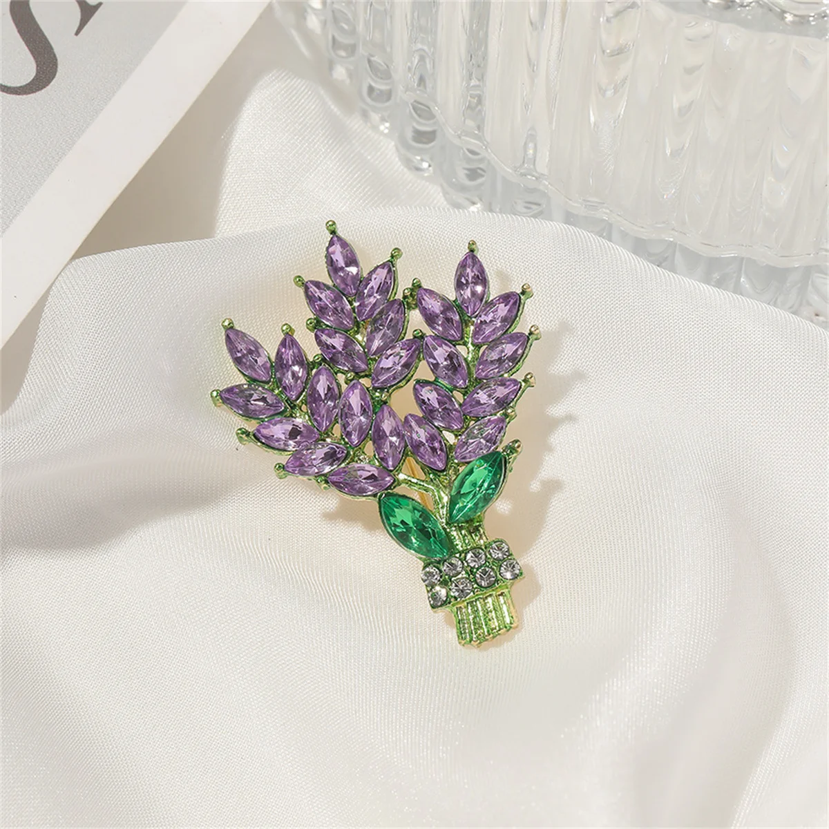 1pc Exquisite Lavender Brooch Pin Romantic Personalized Jewelry Party Banquet Fashion Week Accessories Fashion Trend Pin Gift