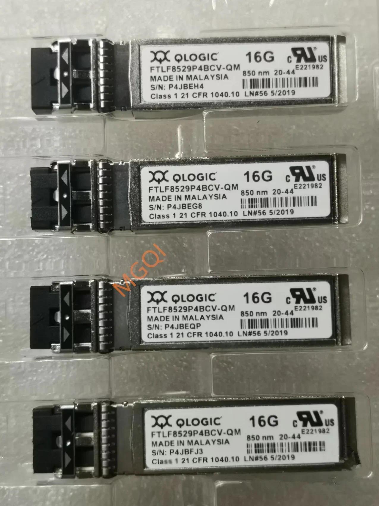 

SFP 16g Qlogic Optical fiber FTLF8529P4BCV-QM 332-00351+A1 16GB 850NM 100M SR LC-LC sfp fiber transceiver