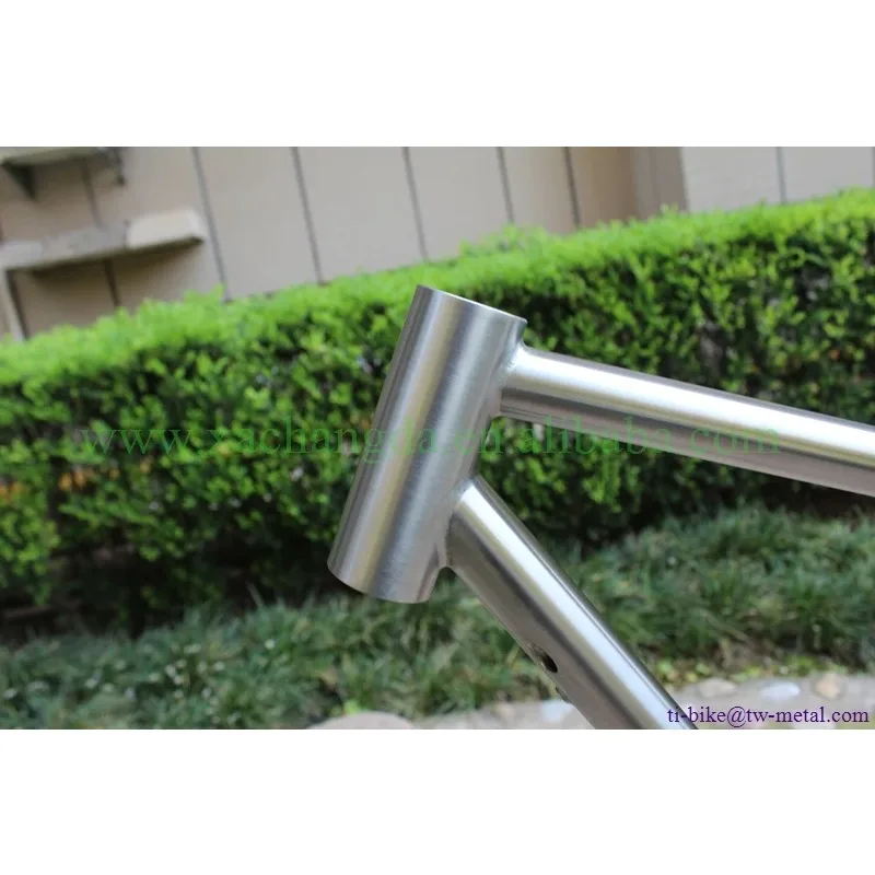 China Wholesale Titanium Gravel Bike Frame With 142x12 Dropouts