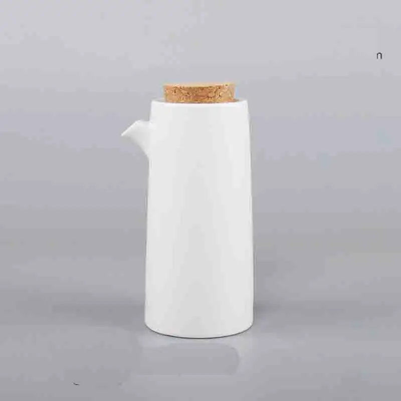 Ceramic Soy Sauce Bottle Vinegar Bottle Oil Bottle Set Combined Seasoning Pot Vinegar Pot Household Restaurant Gravy Boats ZC28