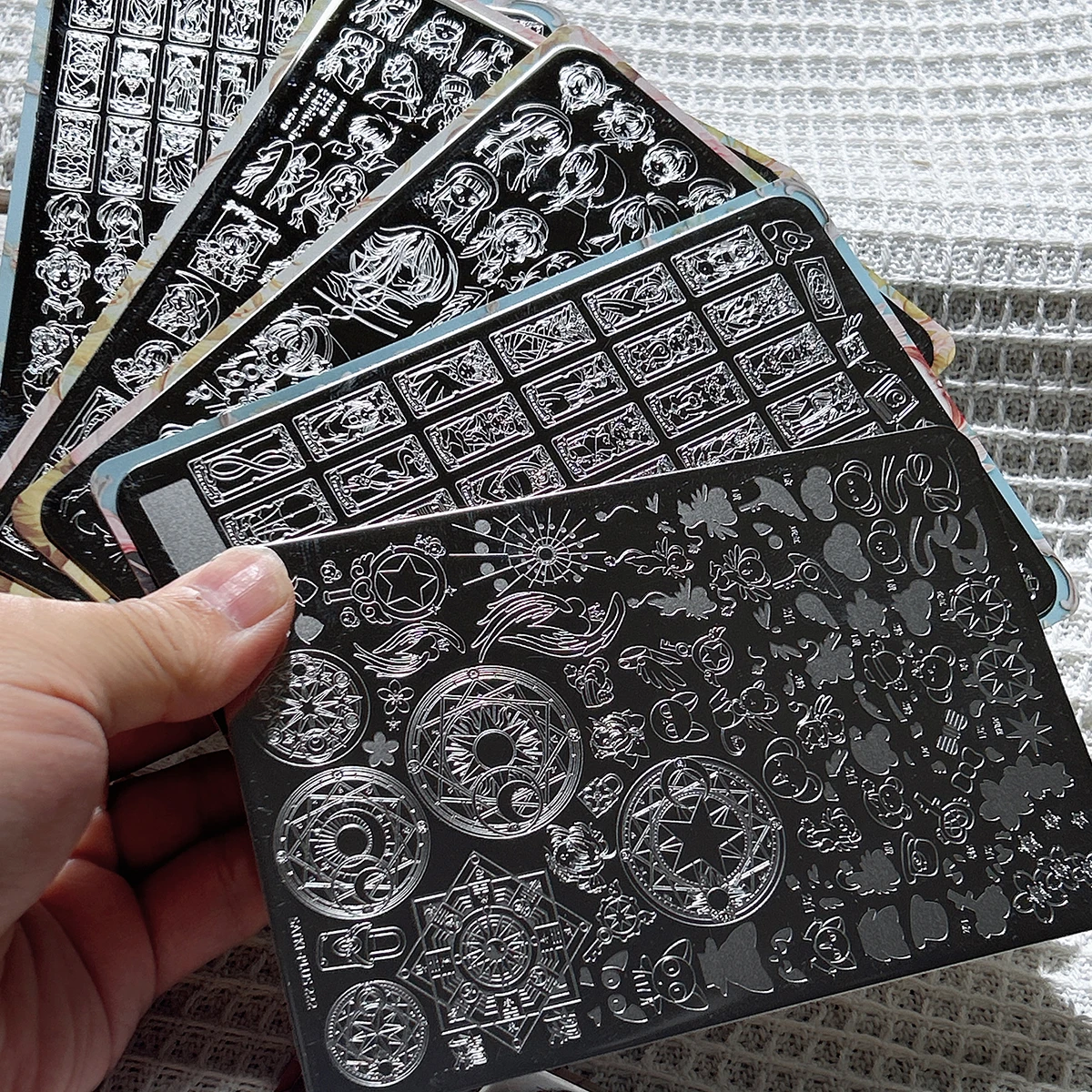 Plaque d'estampage pour nail art, plaque d'acier d'estampage, modèle de décoration d'ongles sans peinture pour débutant, kit de matériel d'outil d'estampage de bête mythique sur quatre côtés, moule d'estampage, nouvel essai, nouveau méthode, art rapide pour les gens paresseux