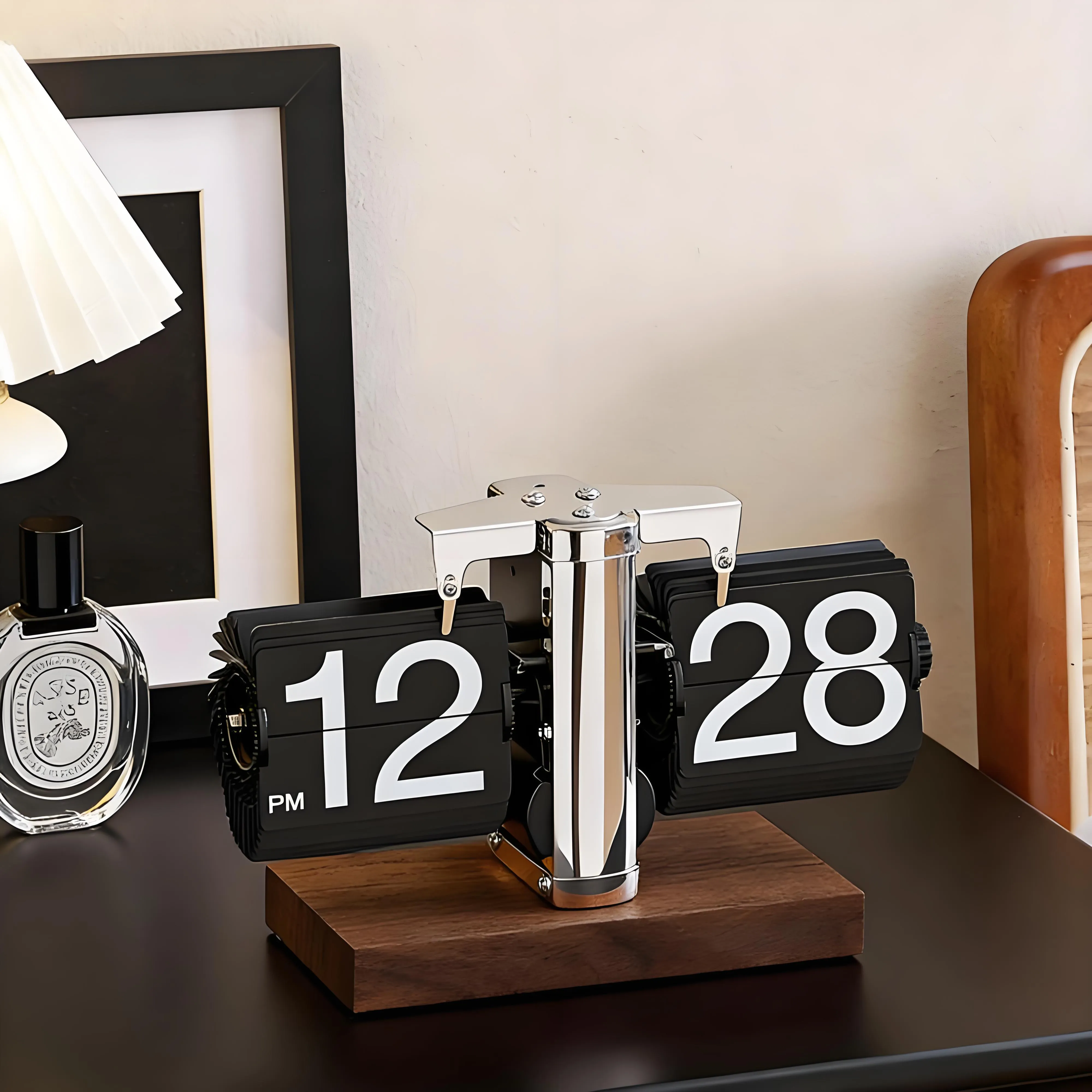 Retro Automatic Page Turning Clock Desktop Ornament Mechanical High‑End Digital Clock Creative Living Room Home Decor
