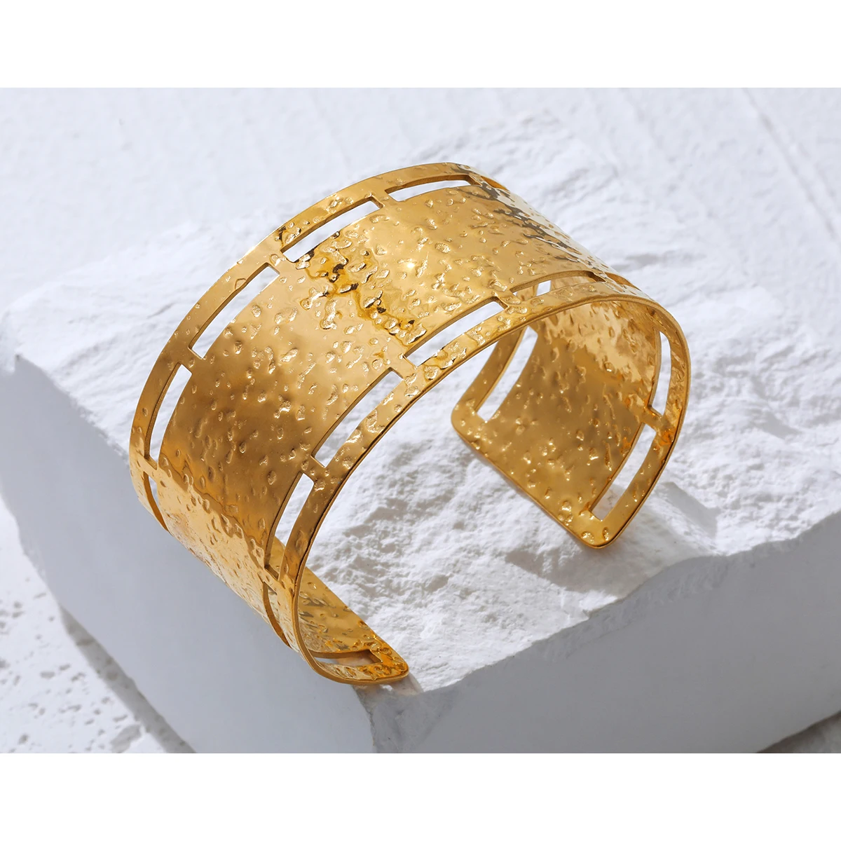 YACHAN 18K Gold Plated Stainless Steel Cuff Bracelet for Women Irregular Hammered Texture Trendy Statement Jewelry