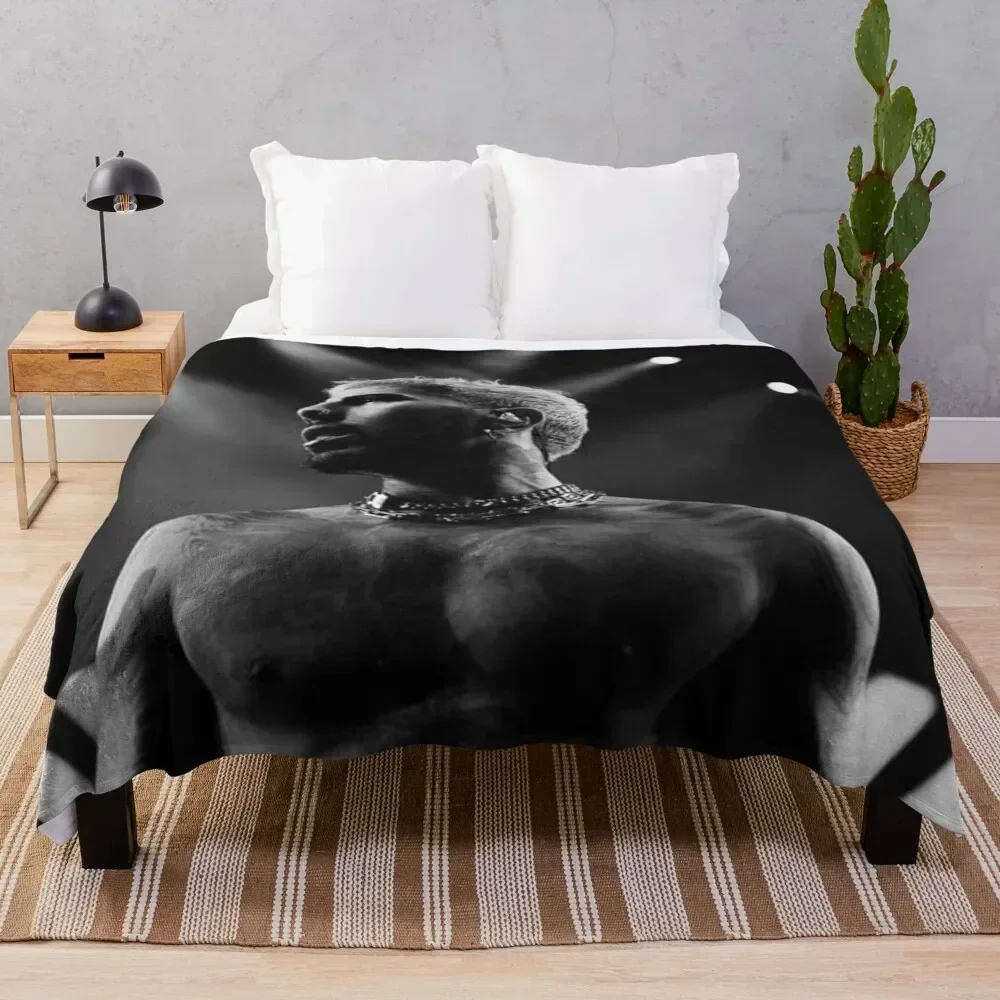 

rauw alejandro Throw Blanket Decorative Sofas Soft Plush Plaid warm winter Hairy Blankets