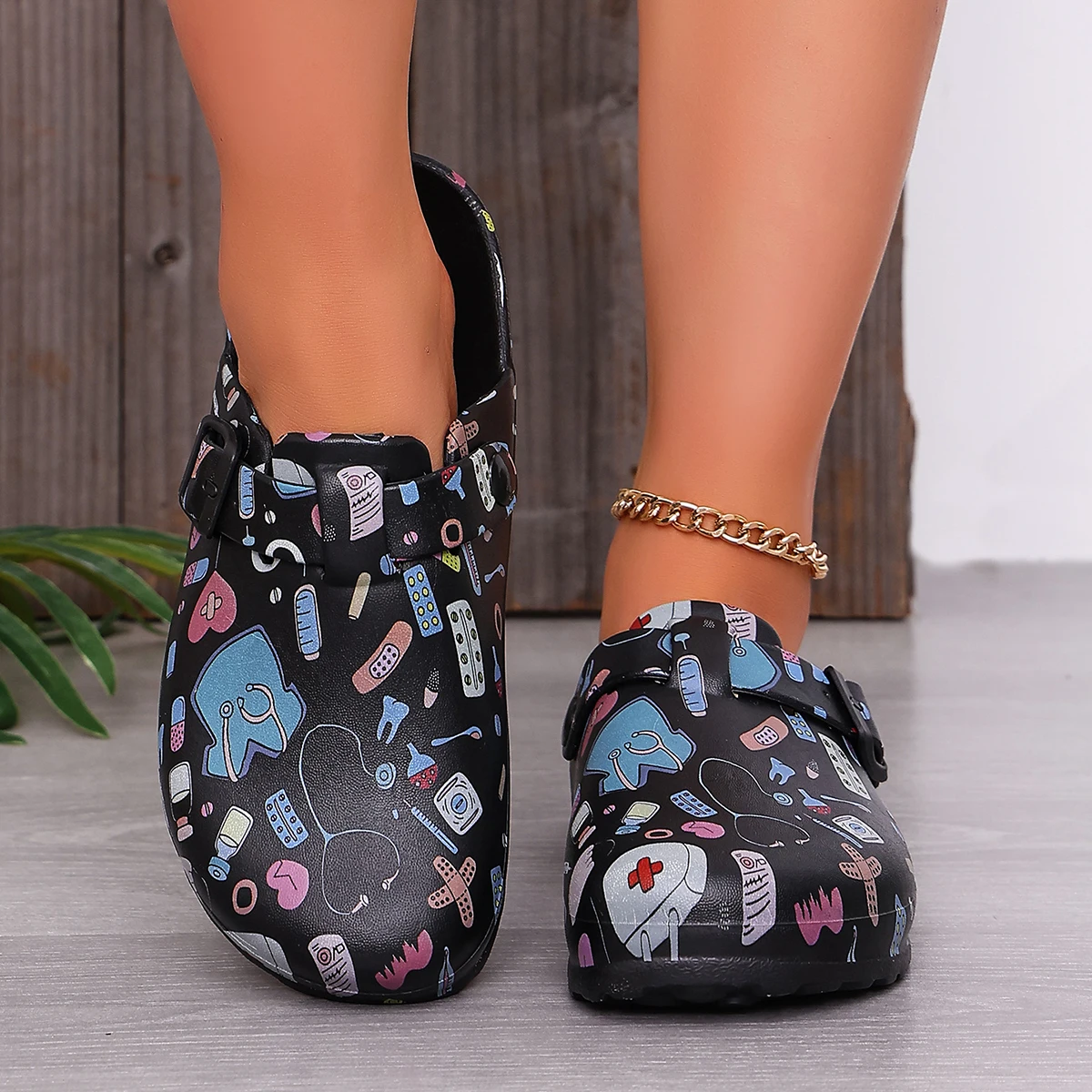 Schwarze Damen-Mules mit Doppelschnalle, wasserdichte Plateau-Keilsandalen, perfekt für den täglichen Weg zur Arbeit, bequeme Hausschuhe – Detail 6