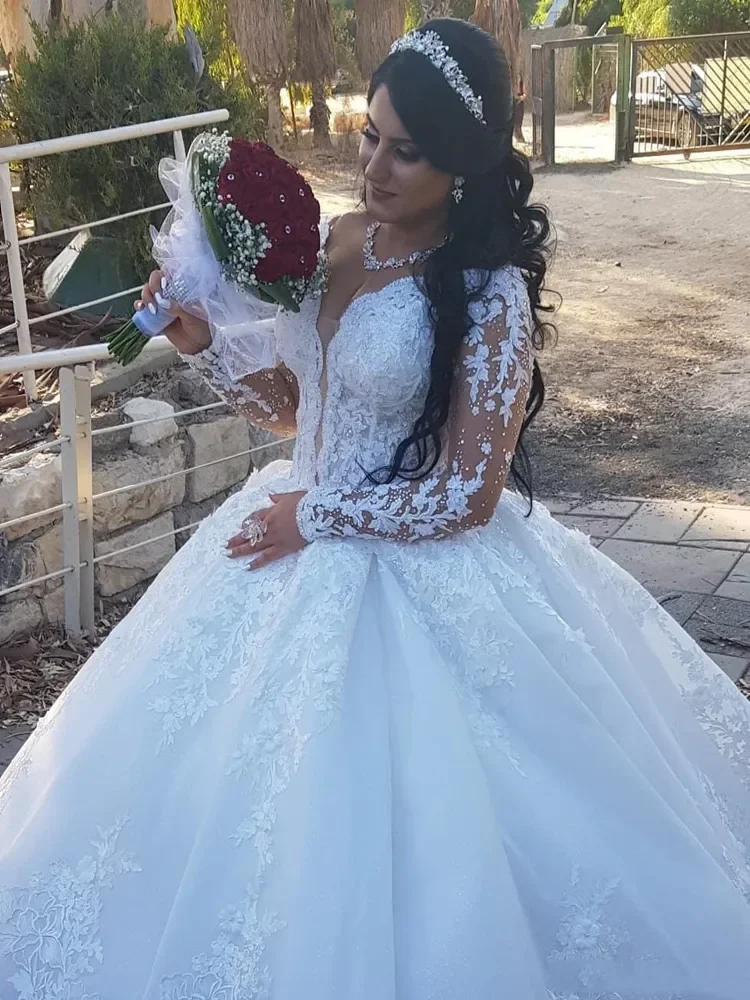 Abiti da sposa personalizzati con scollo a V in pizzo con applicazioni di abiti da ballo maniche lunghe Robe De Mariée Abito da cerimonia principessa per la sposa