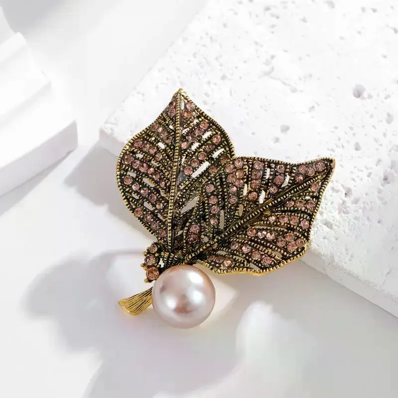 Retro Leaf Pearl Brooch Pin With Embedded Diamonds Elegant Fashionable Jewelry Accessory Pin Brooch