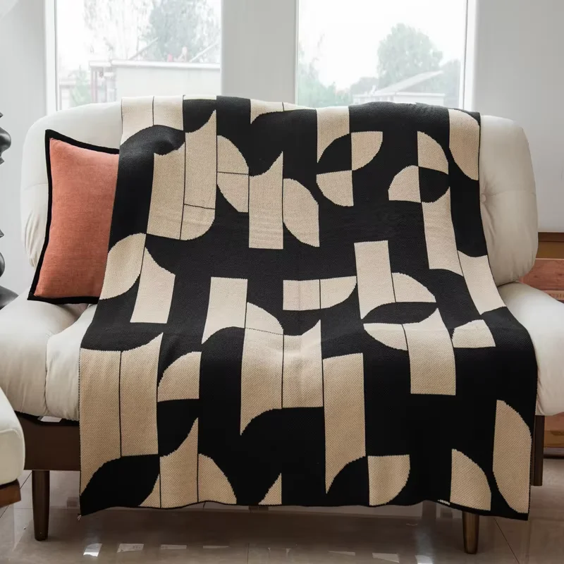 

Nordic Geometric Throw Blanket Knitted Sofa Cover Home Decorative Cover Luxury Nap Bed Blanket Black And Coffee Soft Shawl Warm