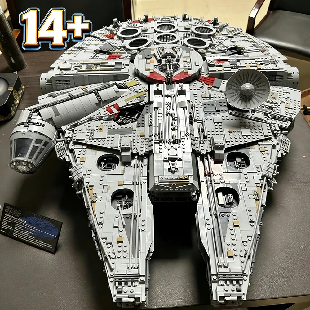 

7541PCS Classic Round Space Freighter Building Blocks, Sci-Fi Heavy Cruiser Model Kit, Room Decor Birthday Gift for Men Fans