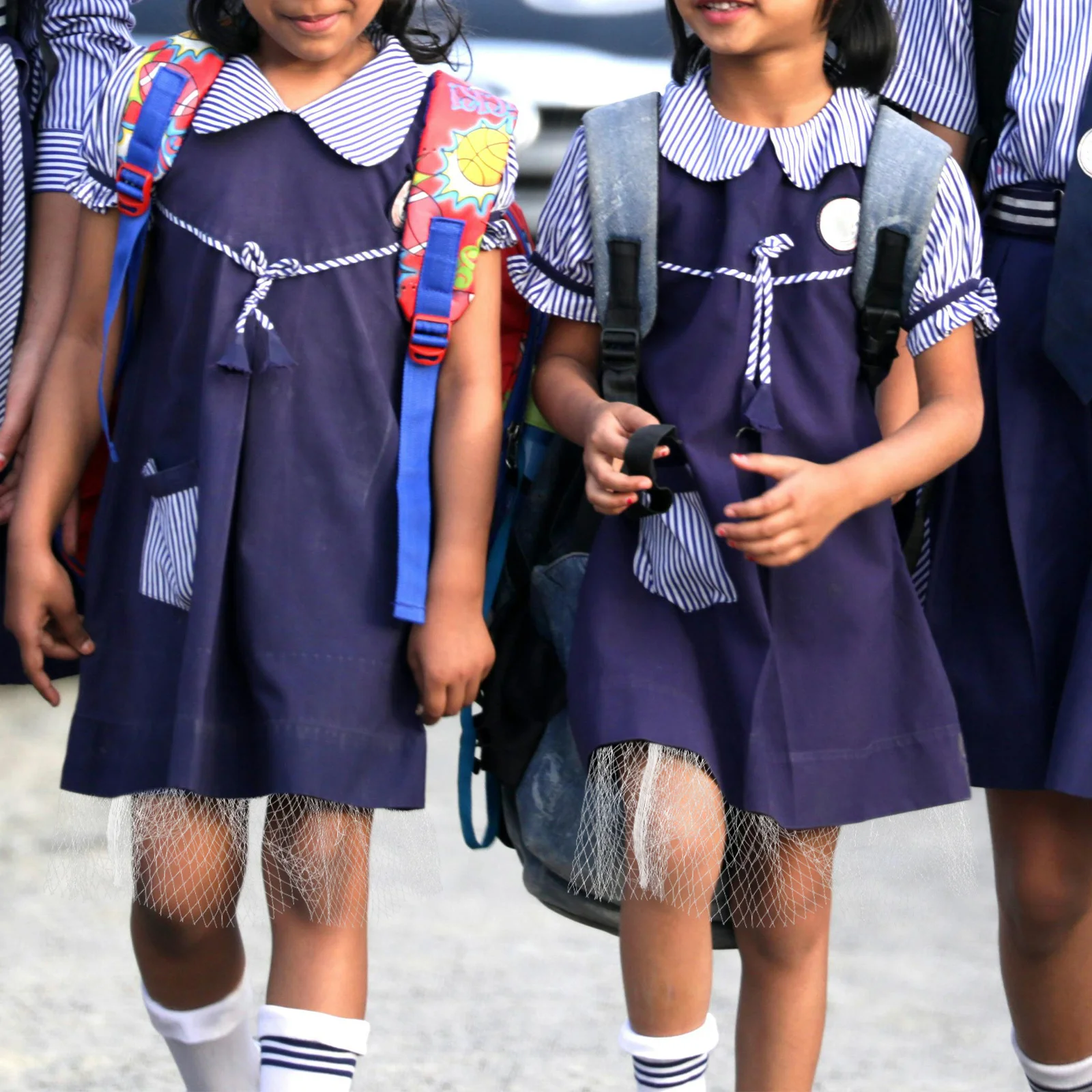 

Light Up Petticoat for Girls Kids Underskirt with Flashing LED Mesh Liner Comfortable Skin Friendly Party Performance Skirt