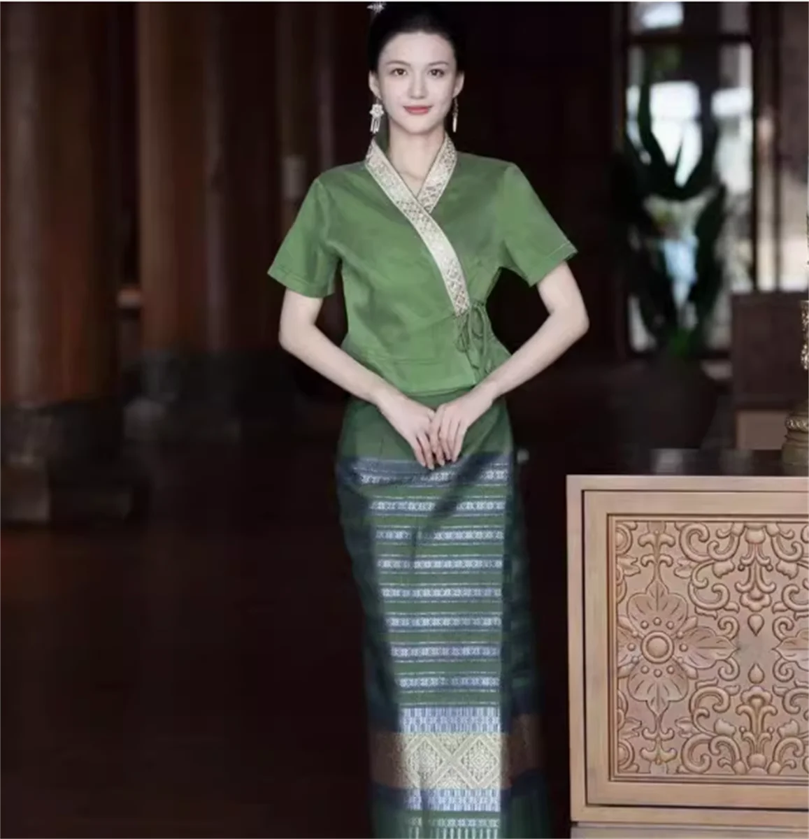 

Xishuangbanna Dai ethnic green temperament ethnic clothing set