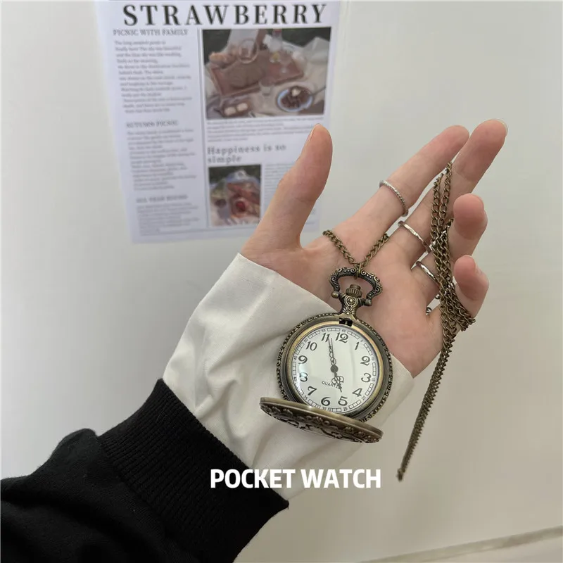 Retro Bronze Dream alice Rabbit Poker Carousel Accessory Quartz Pocket Watch Chain Necklace Pendant for Girl Women