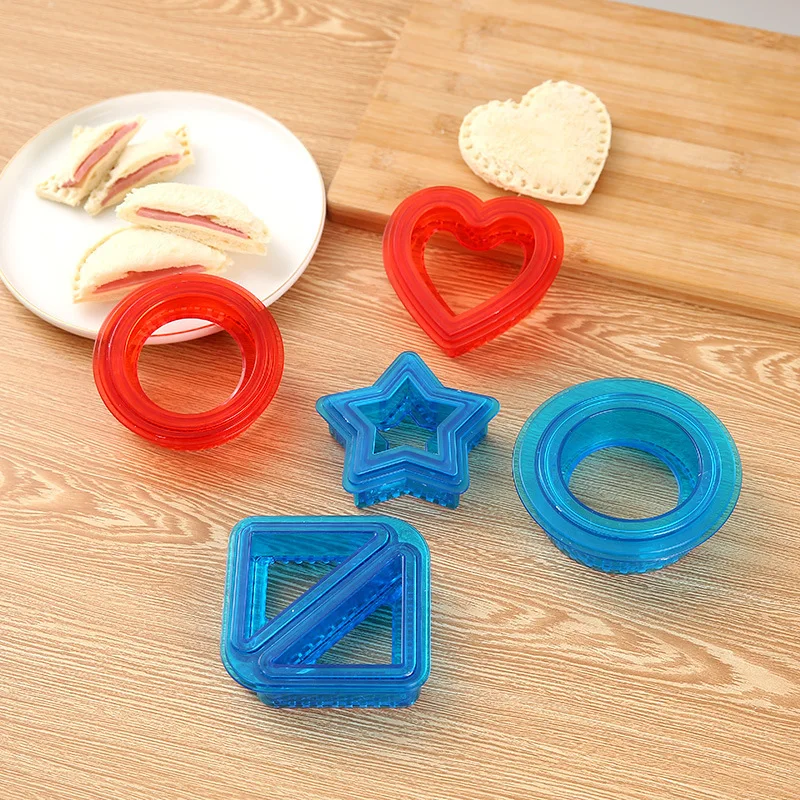 

Sandwich Mold Food Pastry Bread Cutting Mold, Red Love Children Bento Lunch Baking Mold, Kitchen Gadgets, Accessories, New