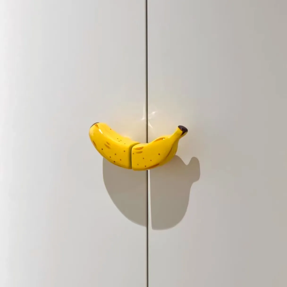 Cute Resin Banana Cabinet Knob Fruit‑Shaped Drawer Pull Home Decor Furniture Door Handle Single Hole, Novelty Fruit Knob