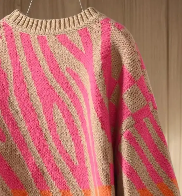 Plus Size Women Geometric Line Crew Neck Knit Sweater, Warm Pullover Knit Top for Autumn Winter view 4
