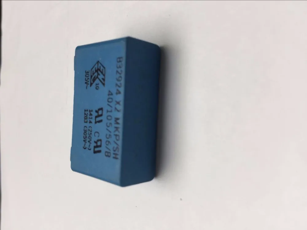 10PCS -1lot 1UF 305V M type p27.5mm import safety film capacitor B32924C3105M instead of B81130C1105M.