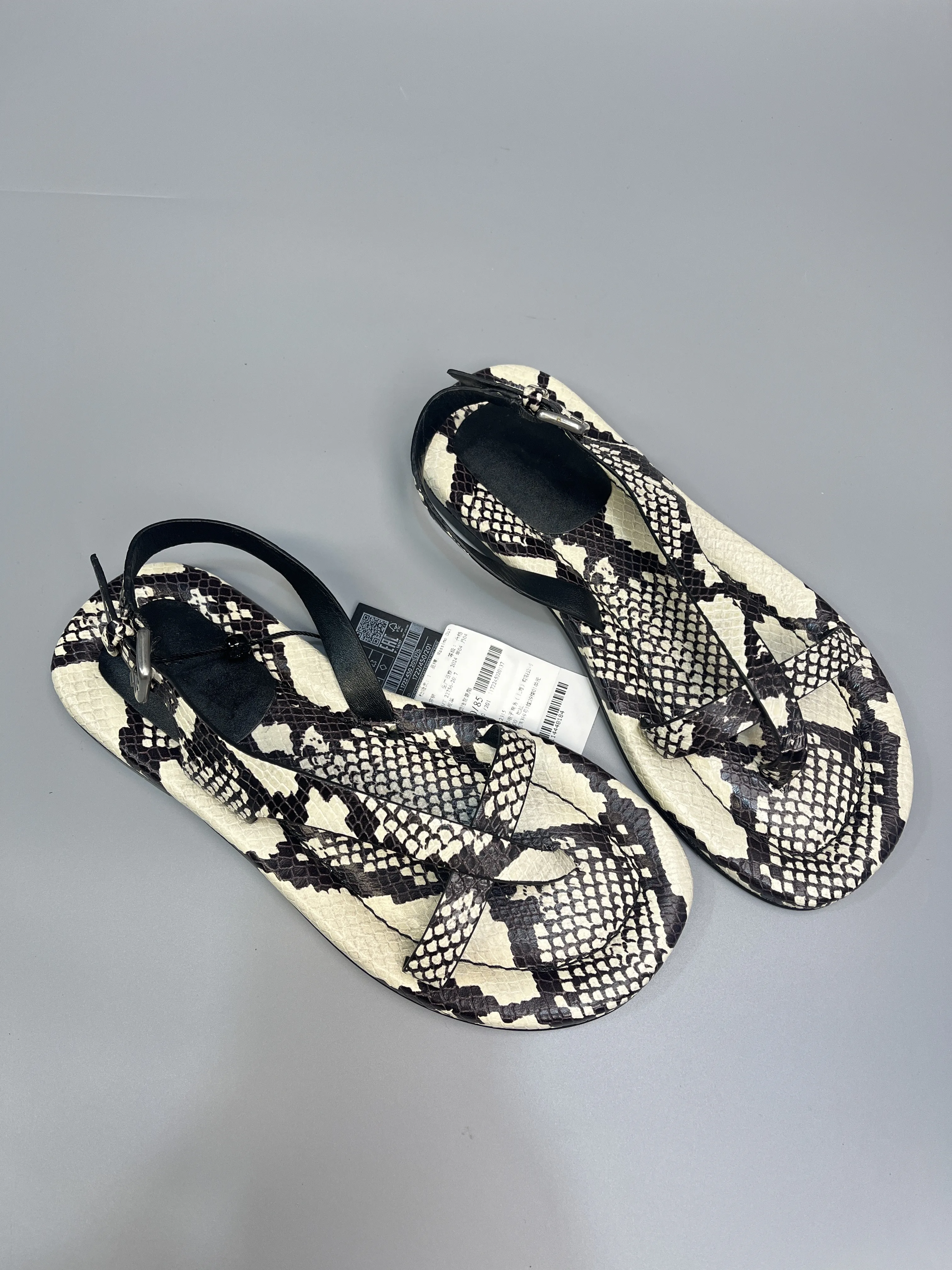 Snake-Embossed Cowhide Flat Sandals For Women Comfortable Summer Footwear With Well Adjustable Straps & Stylish Versatile Design